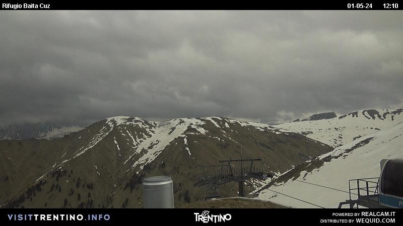 Webcam Pozza di Fassa - Buffaure - Baita Cuz - Höhenlage: 2.354 mPosition: Col de Valvacin Aussichtspunkt: statische Webcam. Sessellift 