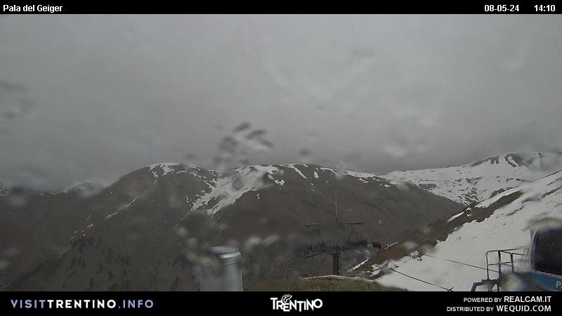 Webcam Pozza di Fassa - Buffaure - Pala del Geiger - Altitude: 2,354 metresArea: Col de Valvacin Panoramic viewpoint: static webcam. 